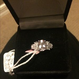 💍 NWT 14K White Gold Morganite/Diamond ring